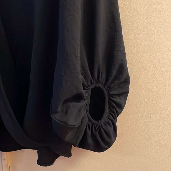 Entro Black low high top bishop sleeves size L - Picture 7 of 11